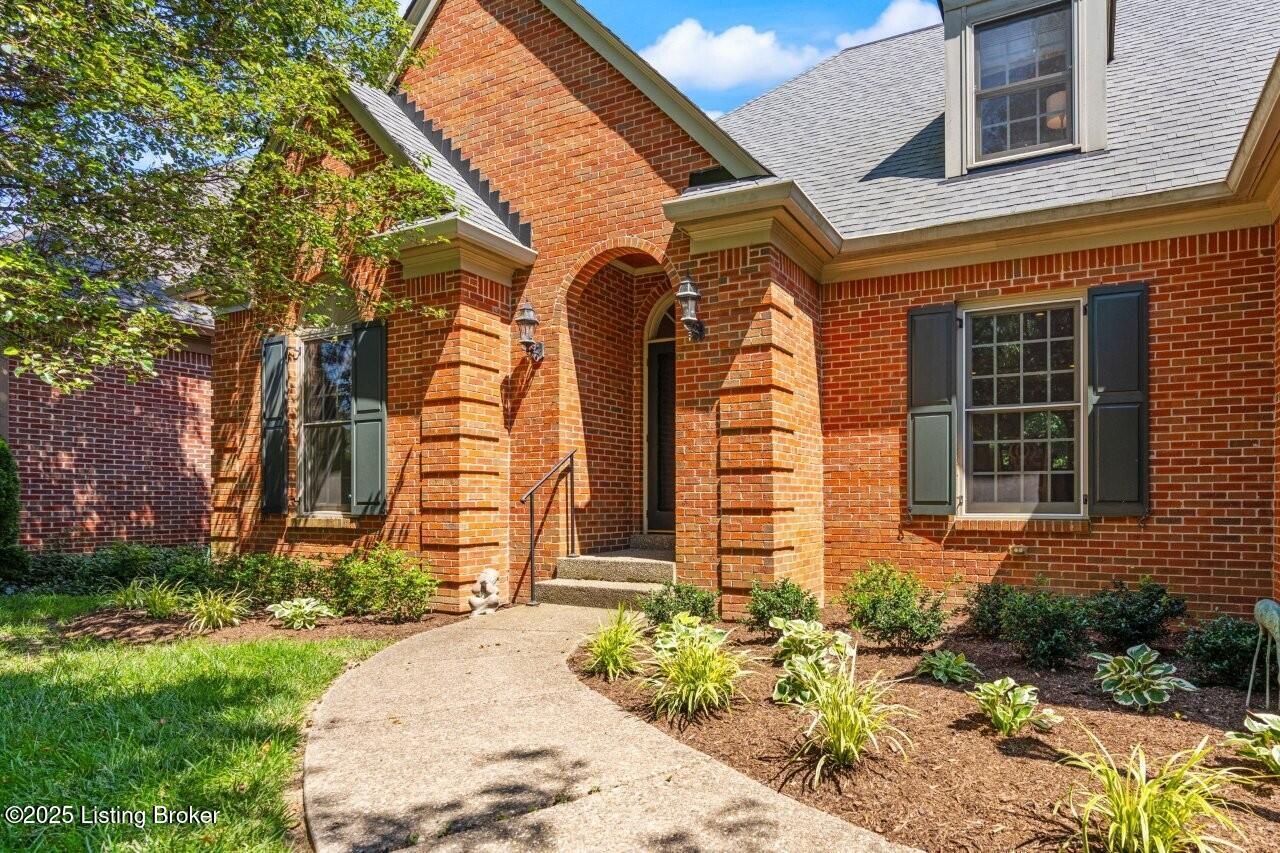 2805 Rivers Edge Road Louisville, KY 40222 - Photo 4 of 51 4