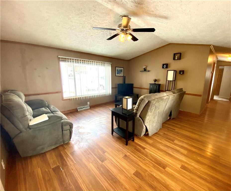 148 Ash Street Rochester, PA 15074 - Photo 4 of 20