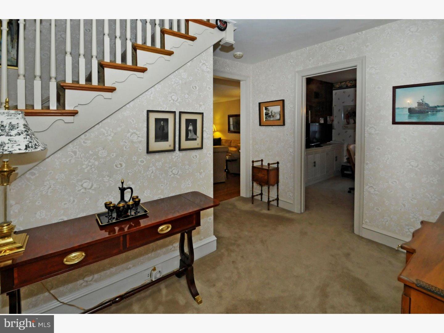 307 Fisher Road Jenkintown, PA 19046 - Photo 3 of 25 Foyer