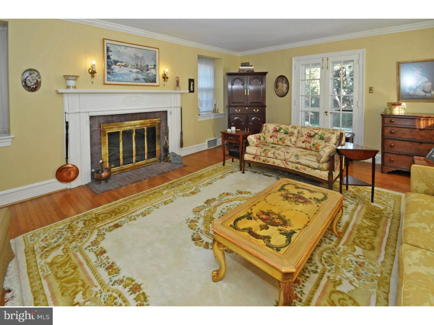 307 Fisher Road Jenkintown, PA 19046 - Photo 7 of 25 Living Room