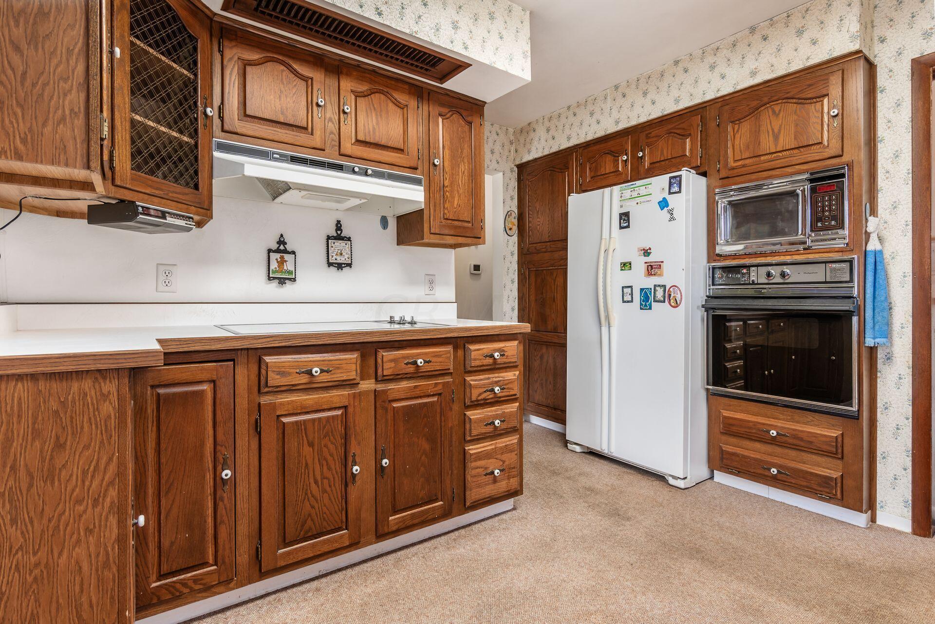 1572 Bostwick Road Columbus, OH 43227 - Photo 13 of 37 Kitchen