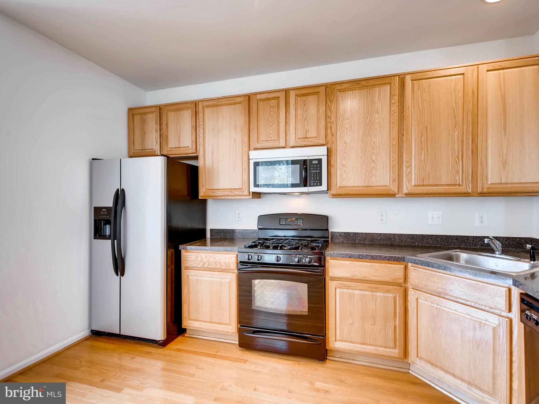 12 South Exeter Street, Unit 140 Baltimore, MD 21202 - Photo 9 of 25 Kitchen