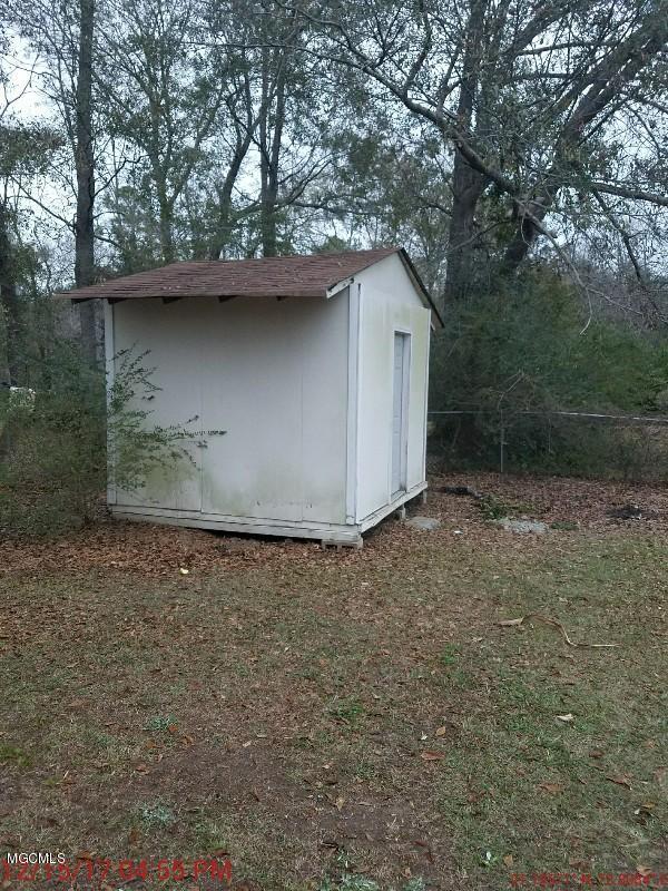 331 10 Mile Church Road Perkinston, MS 39573 - Photo 7 of 16 20171215_165455-600x800