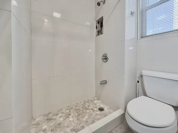 $3,400 | 169 Ogden Avenue, Unit 2, Jersey City, NJ 07307