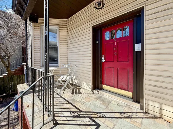 $3,400 | 169 Ogden Avenue, Unit 2, Jersey City, NJ 07307