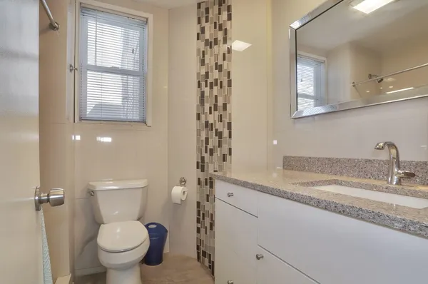 $3,400 | 169 Ogden Avenue, Unit 2, Jersey City, NJ 07307