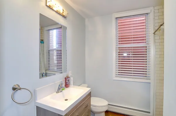 $3,400 | 169 Ogden Avenue, Unit 2, Jersey City, NJ 07307