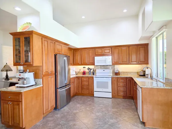 $4,000 | 29899 East Trancas Drive, Cathedral City, CA 92234