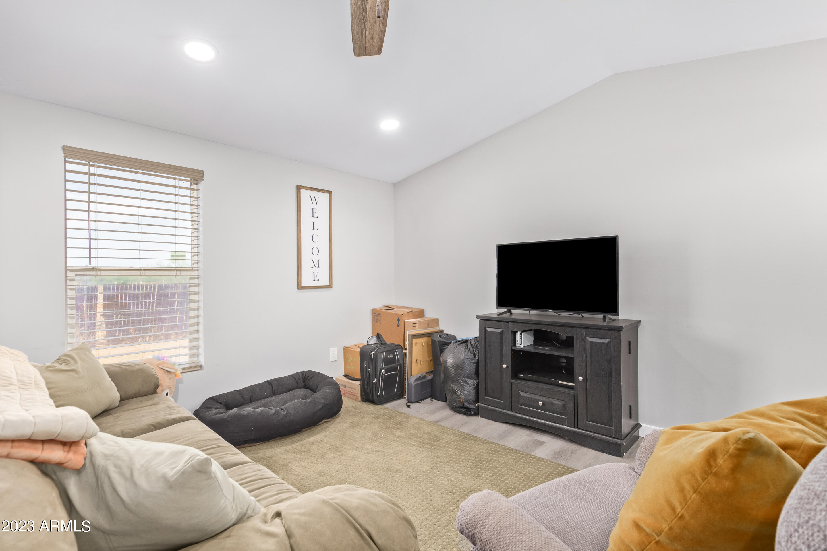 21007 West Silver Bell Road Wittmann, AZ 85361 - Photo 8 of 27 08 - Silver Bell