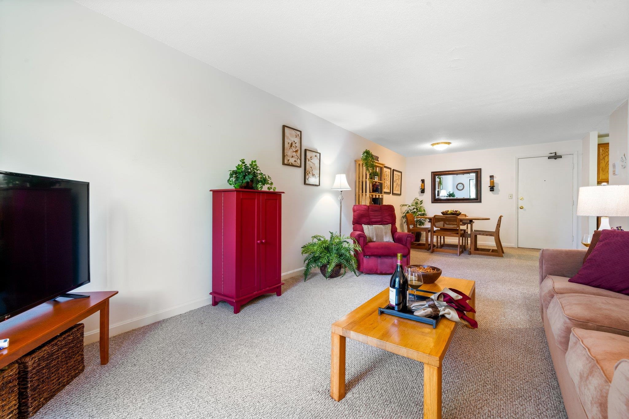 134 Mammoth Road, Unit 23 Hooksett, NH 03106 - Photo 24 of 35