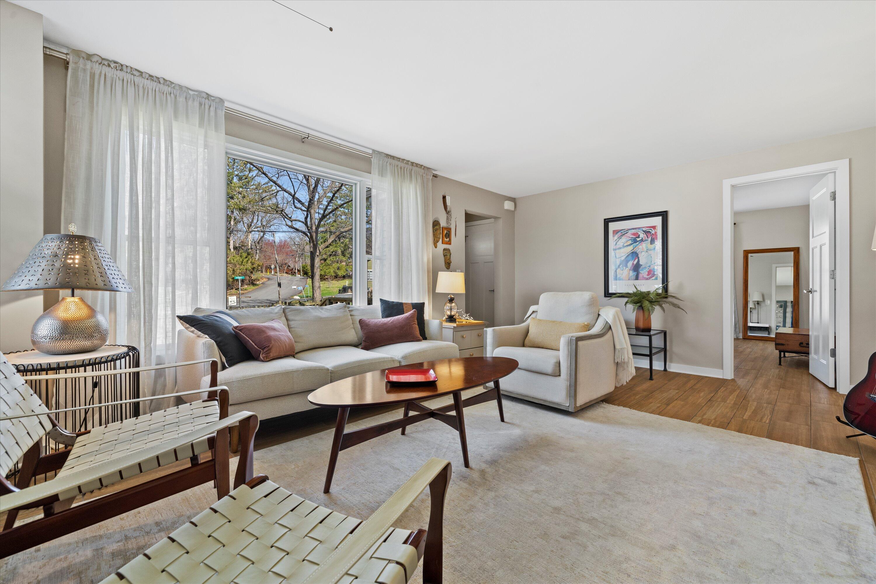 523 Valley Road Twin Lakes, WI 53181 - Photo 13 of 35 Living Room