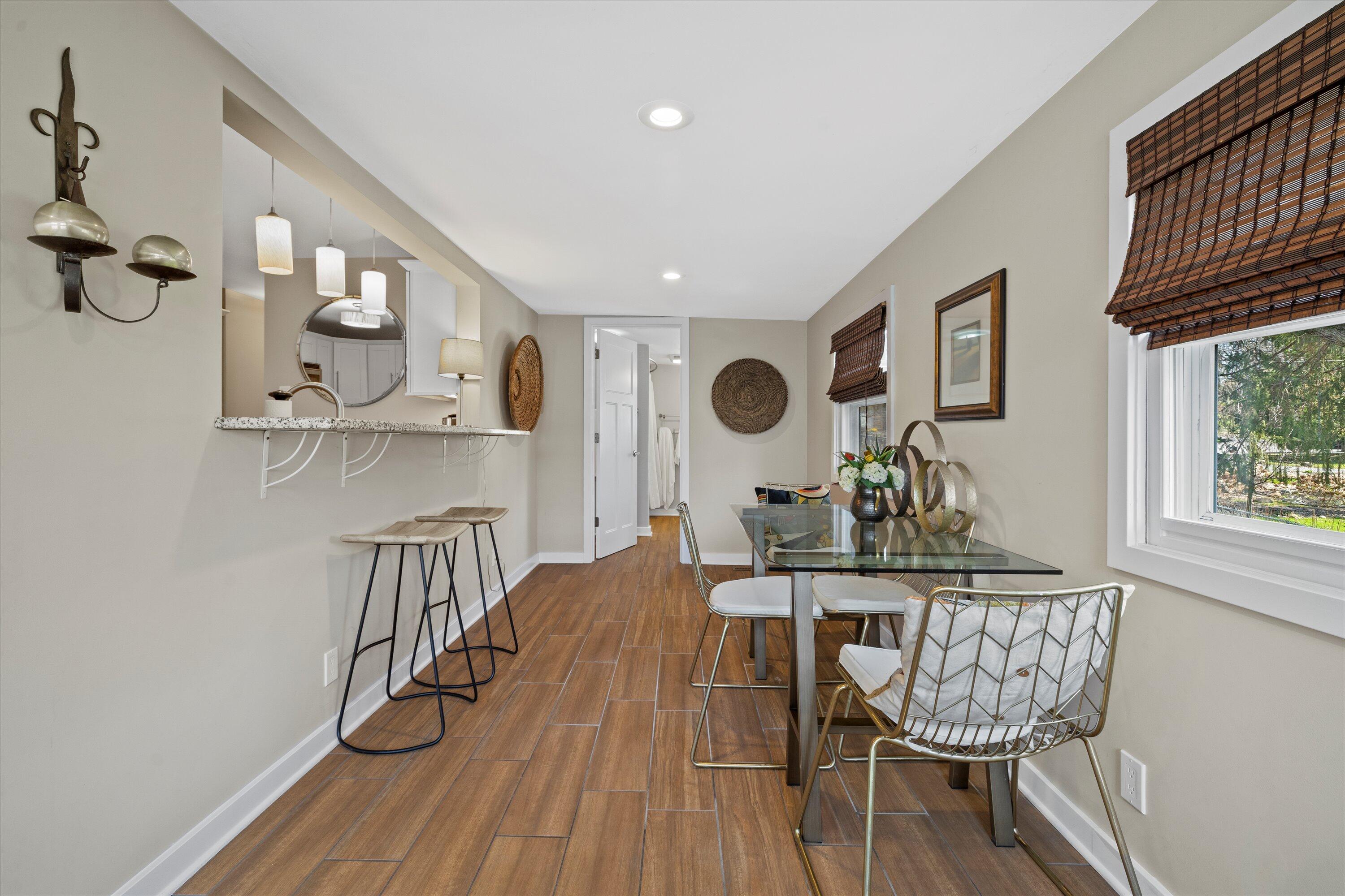523 Valley Road Twin Lakes, WI 53181 - Photo 10 of 35 Dining area