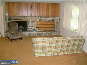 1725 Aidenn Lair Road Dresher, PA 19025 - Photo 8 of 12 Living Room