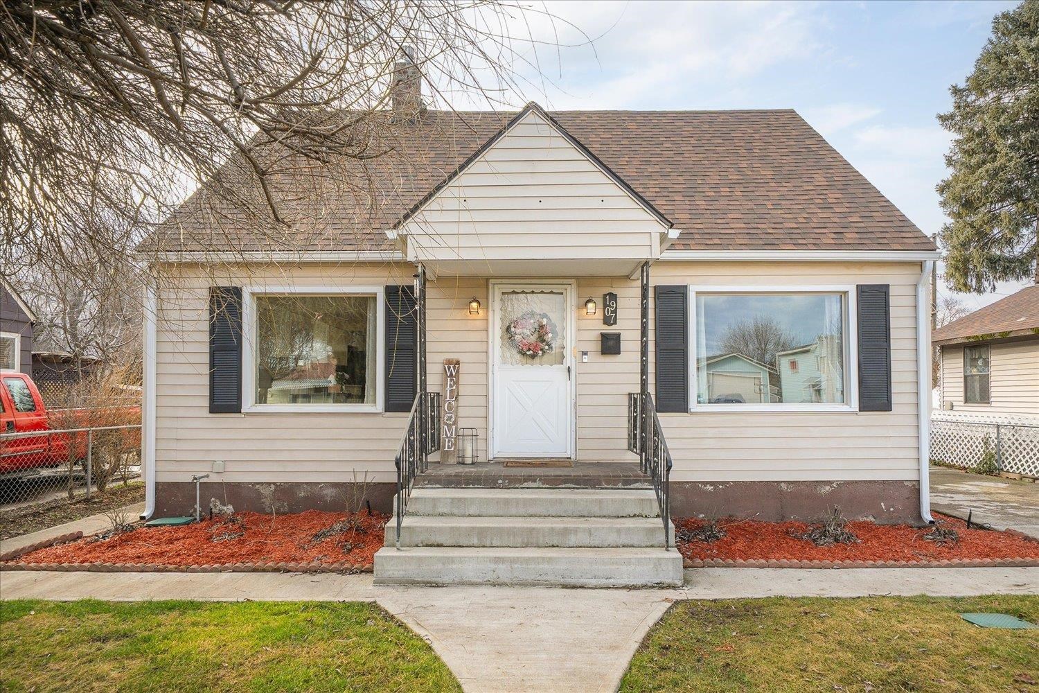 1907 North Nelson Street Spokane, WA 99207 - Photo 2 of 38