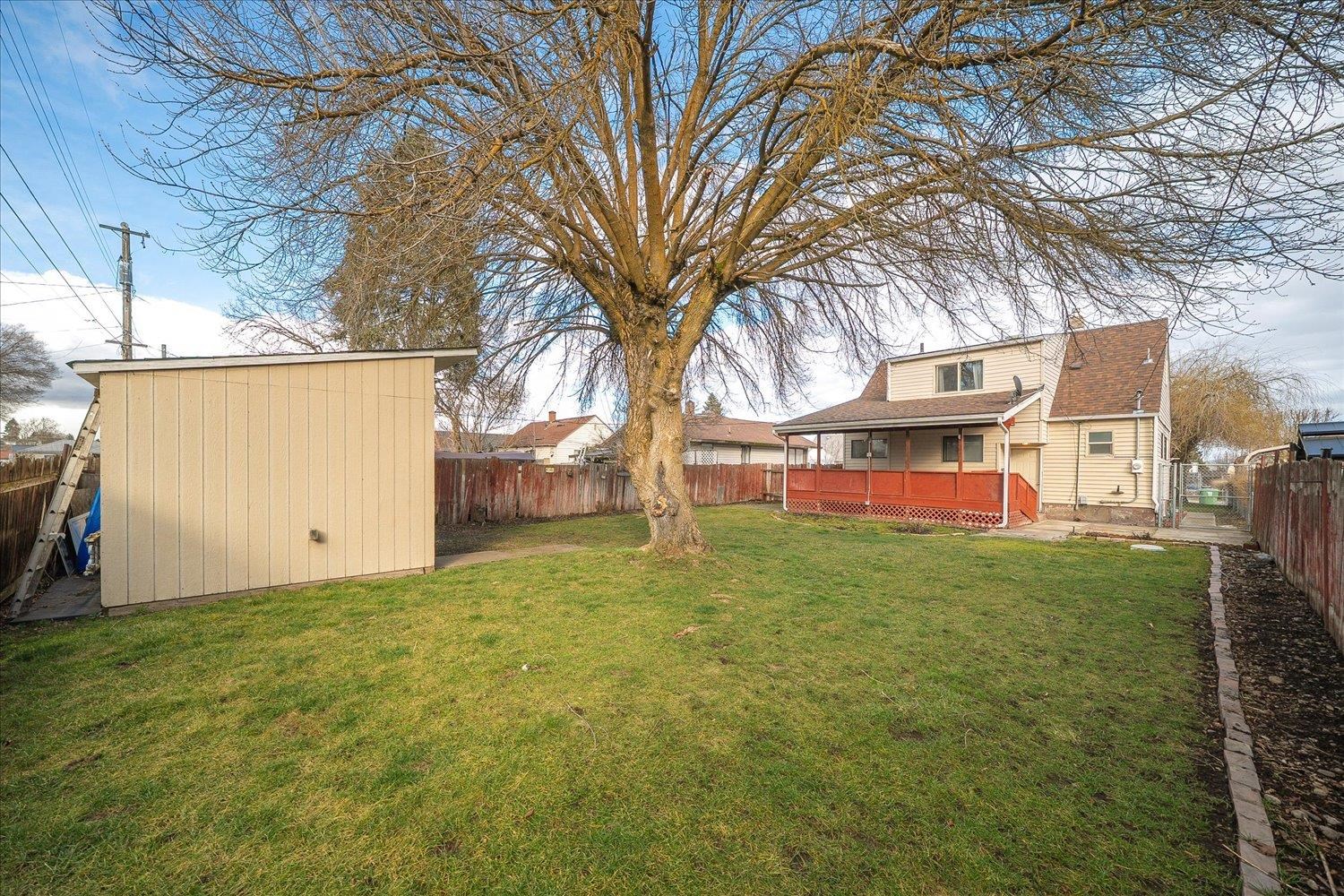 1907 North Nelson Street Spokane, WA 99207 - Photo 32 of 38