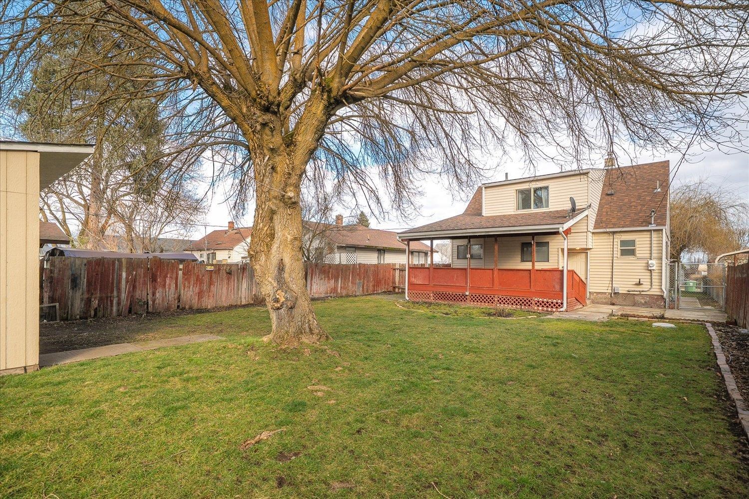 1907 North Nelson Street Spokane, WA 99207 - Photo 33 of 38