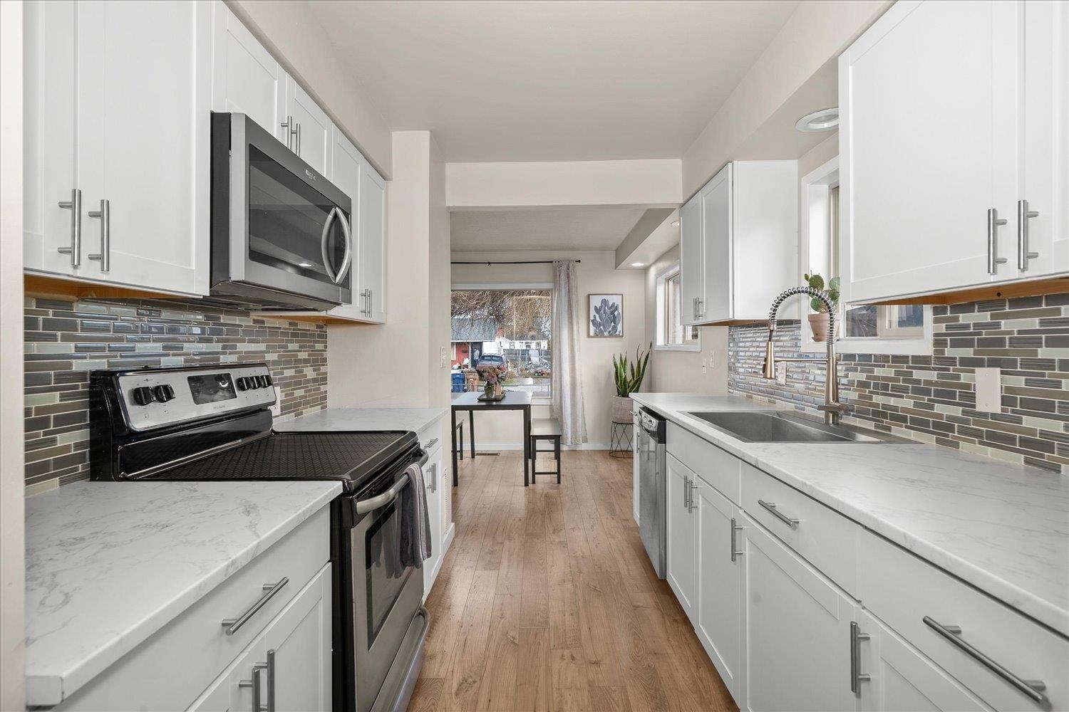 1907 North Nelson Street Spokane, WA 99207 - Photo 9 of 38