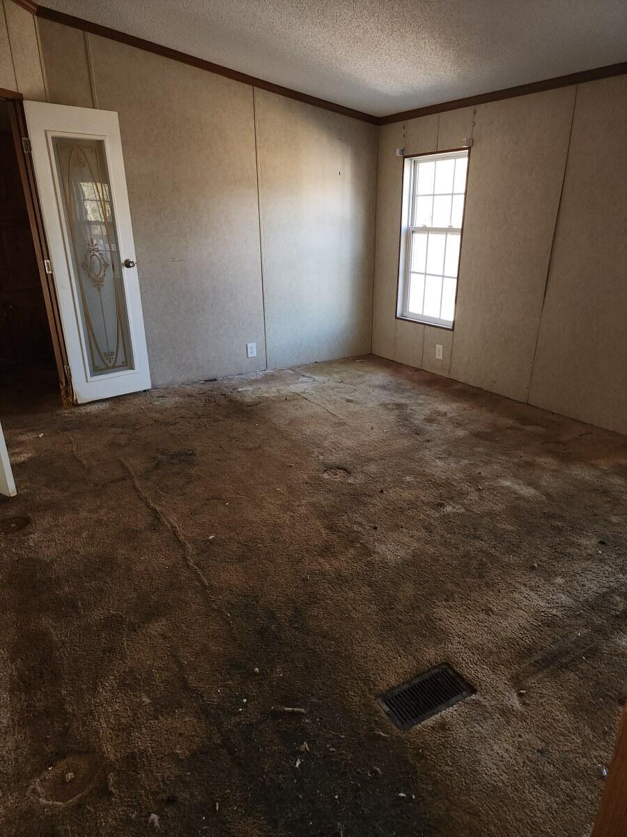 554 Ray Simerly Road Hampton, TN 37658 - Photo 17 of 20 554 Ray Simerly (16)