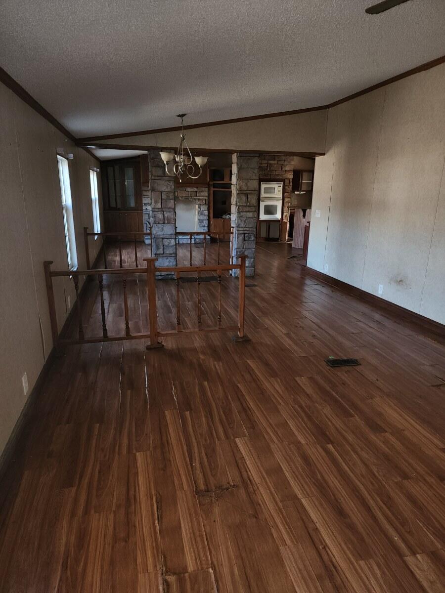 554 Ray Simerly Road Hampton, TN 37658 - Photo 7 of 20 554 Ray Simerly (4)