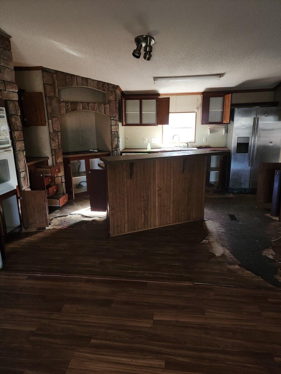 554 Ray Simerly Road Hampton, TN 37658 - Photo 9 of 20 554 Ray Simerly (6)