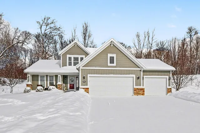 $699,000 | 2612 Orange Court Southeast, Grand Rapids, MI 49546