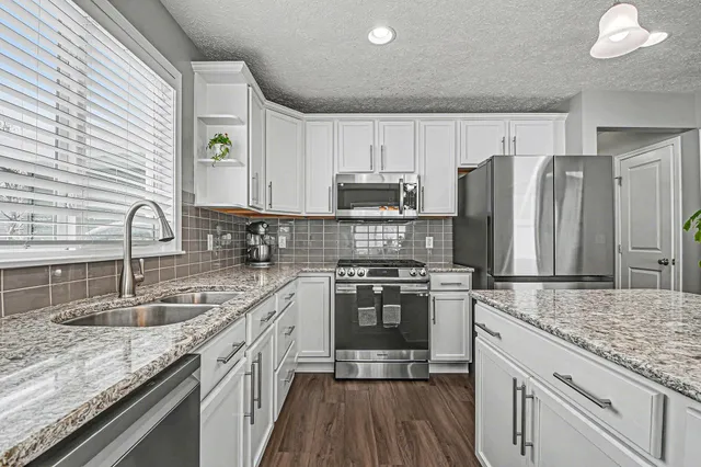 $699,000 | 2612 Orange Court Southeast, Grand Rapids, MI 49546