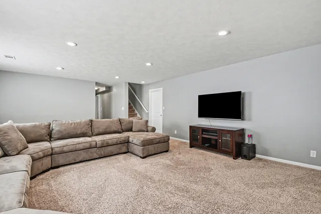 $699,000 | 2612 Orange Court Southeast, Grand Rapids, MI 49546