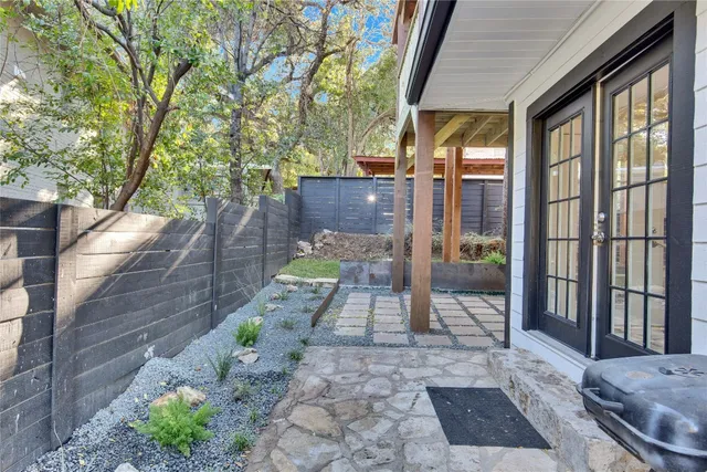 $1,850 | 1115 Enfield Road, Unit A, Austin, TX 78703