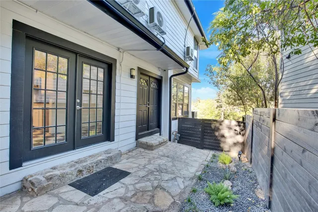 $1,850 | 1115 Enfield Road, Unit A, Austin, TX 78703