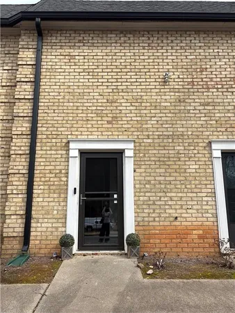 $199,995 | 280 Winding River Drive, Unit E, Atlanta, GA 30350