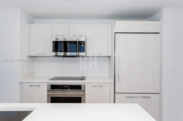 $6,000 | 45 Southwest 9th Street, Unit 1603, Miami, FL 33130