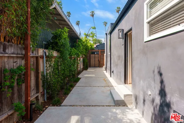 $7,250 | 1405 North Coronado Street, Los Angeles, CA 90026