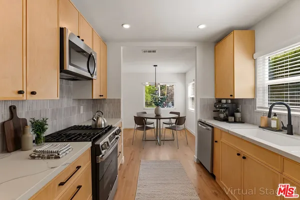 $7,250 | 1405 North Coronado Street, Los Angeles, CA 90026