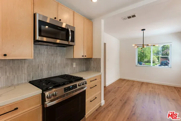$7,250 | 1405 North Coronado Street, Los Angeles, CA 90026