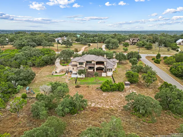 $1,549,900 | 1188 River Chase Drive, New Braunfels, TX 78132