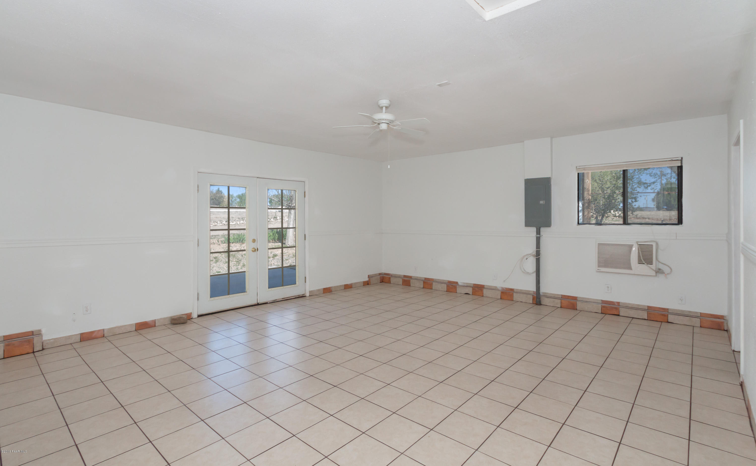22295 North Docs Road Paulden, AZ 86334 - Photo 13 of 23 Family Room