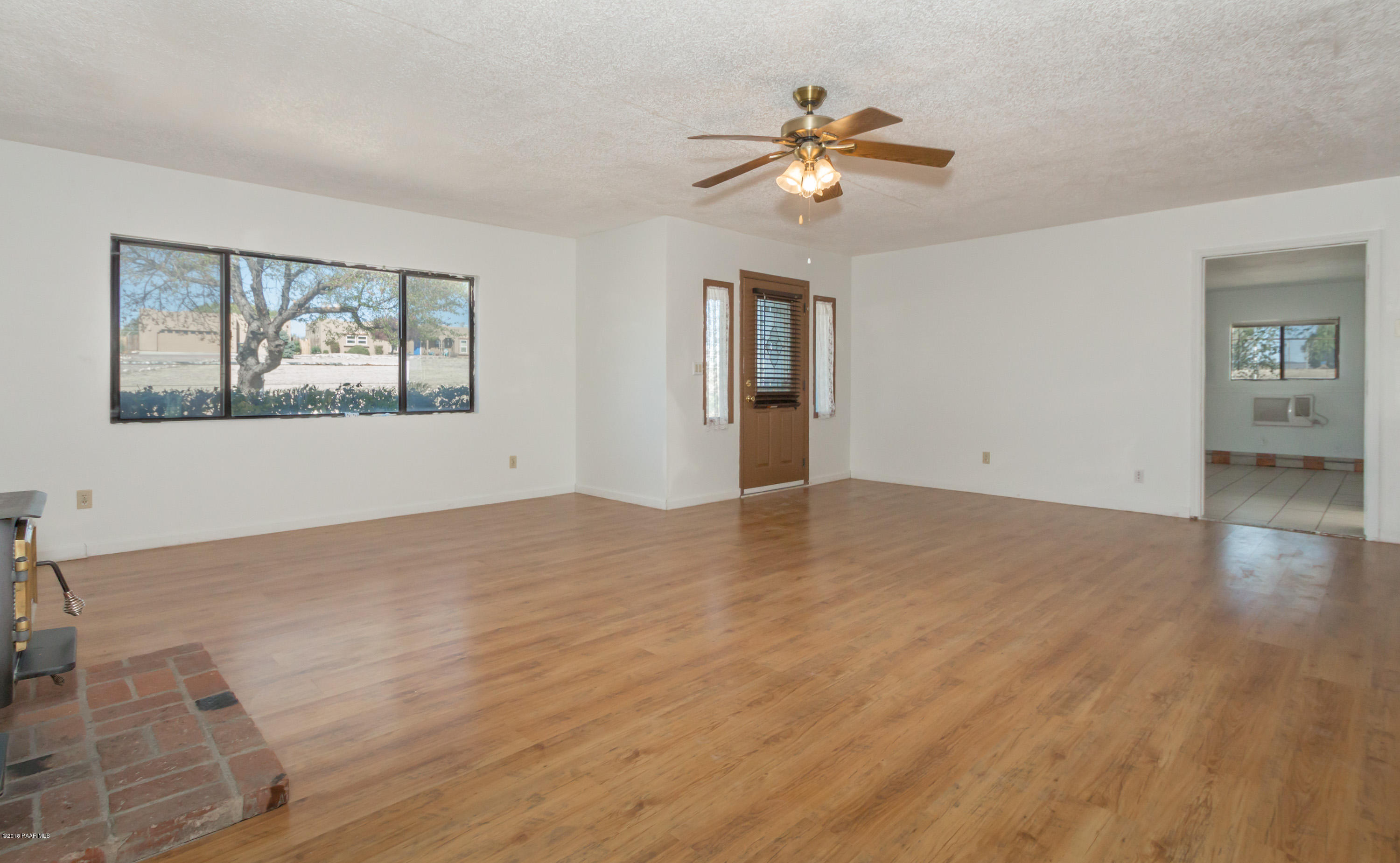 22295 North Docs Road Paulden, AZ 86334 - Photo 2 of 23 Great Room