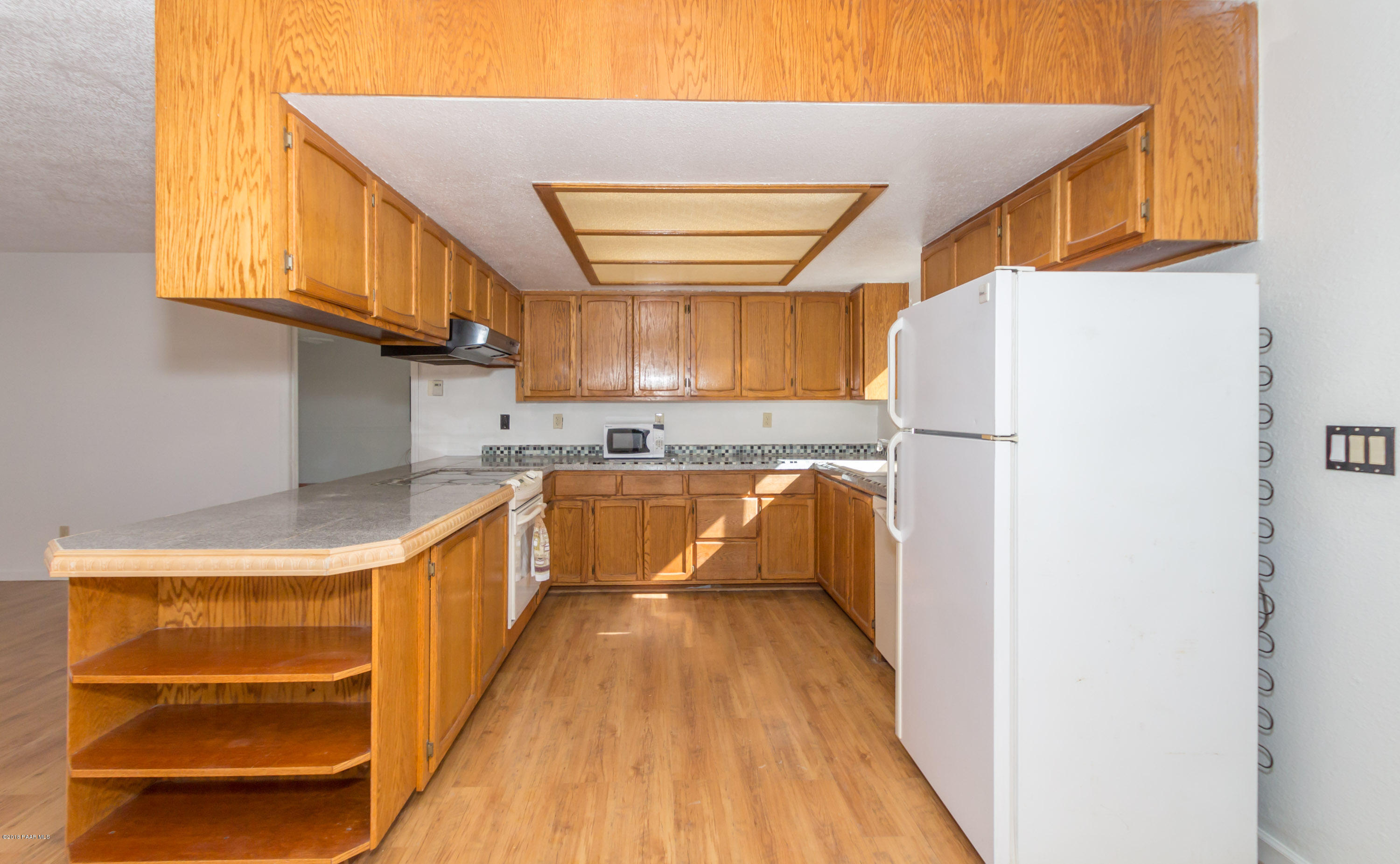 22295 North Docs Road Paulden, AZ 86334 - Photo 6 of 23 Kitchen