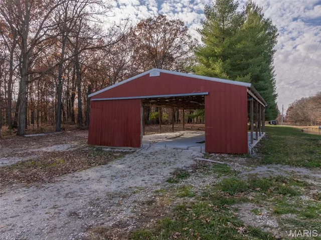 $399,000 | 143 Bear Creek Trail, Truxton, MO 63381