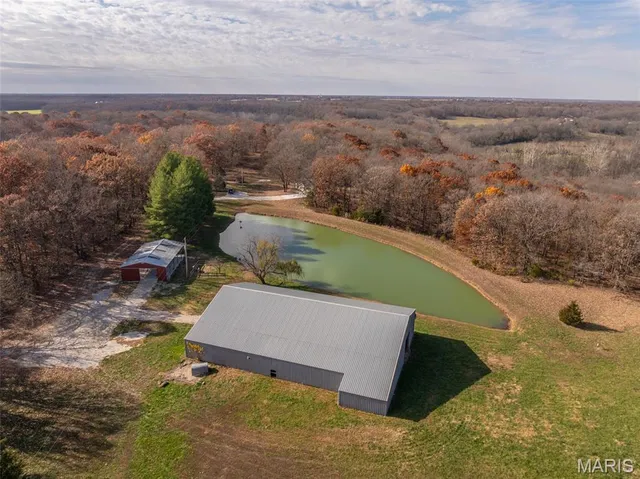 $399,000 | 143 Bear Creek Trail, Truxton, MO 63381
