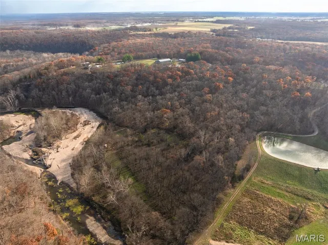 $399,000 | 143 Bear Creek Trail, Truxton, MO 63381