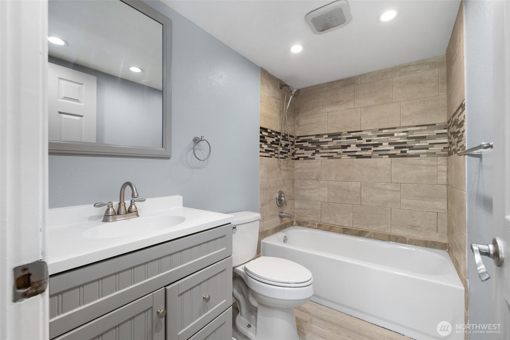 4603 Southeast Horstman Road Port Orchard, WA 98366 - Photo 13 of 27 Gallery Image 13