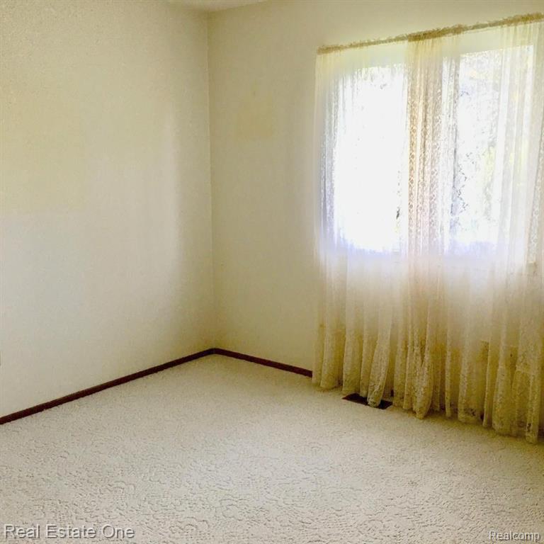 286 Prospect Drive Rochester, MI 48307 - Photo 12 of 20
