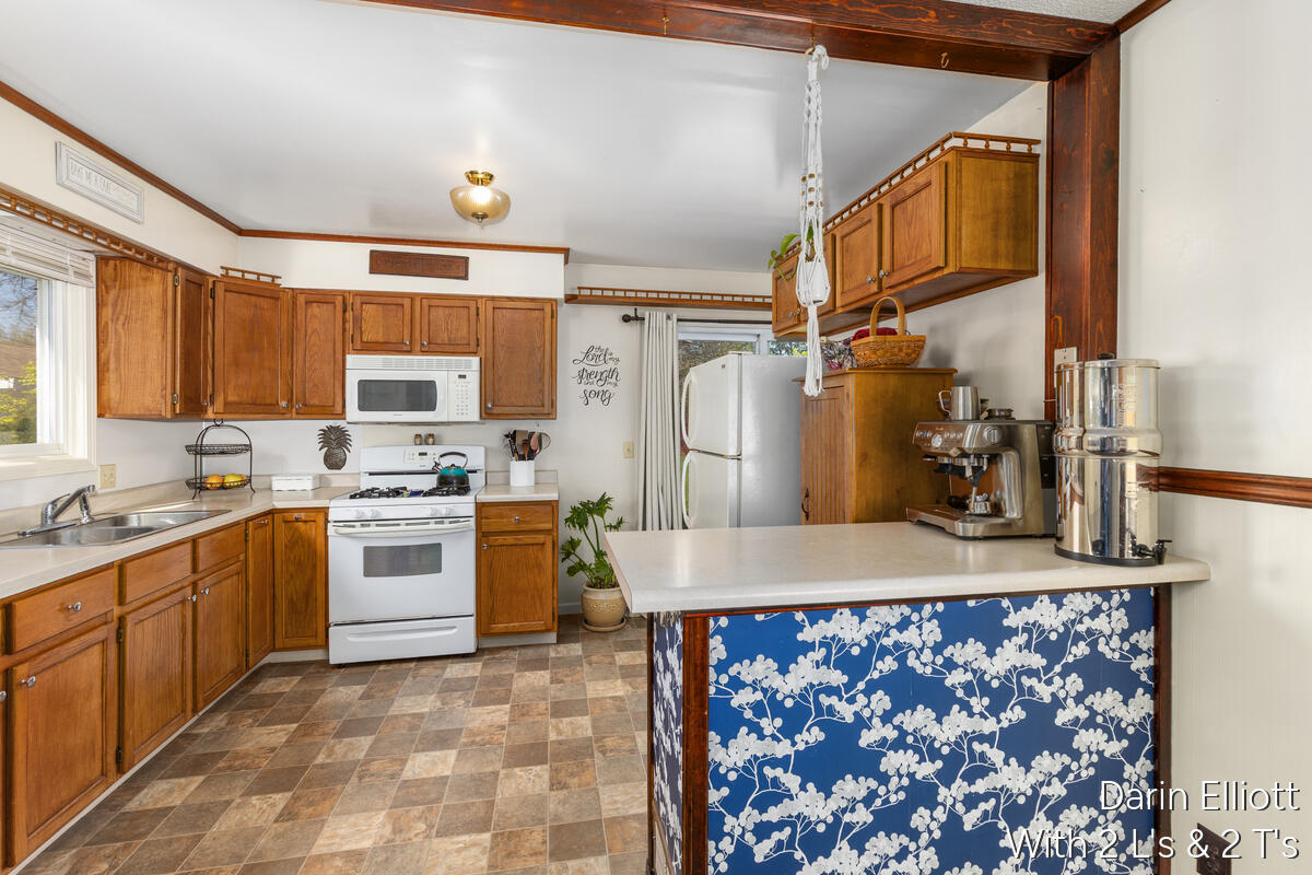 747 Root Street Belding, MI 48809 - Photo 12 of 33 747-Root-St_009