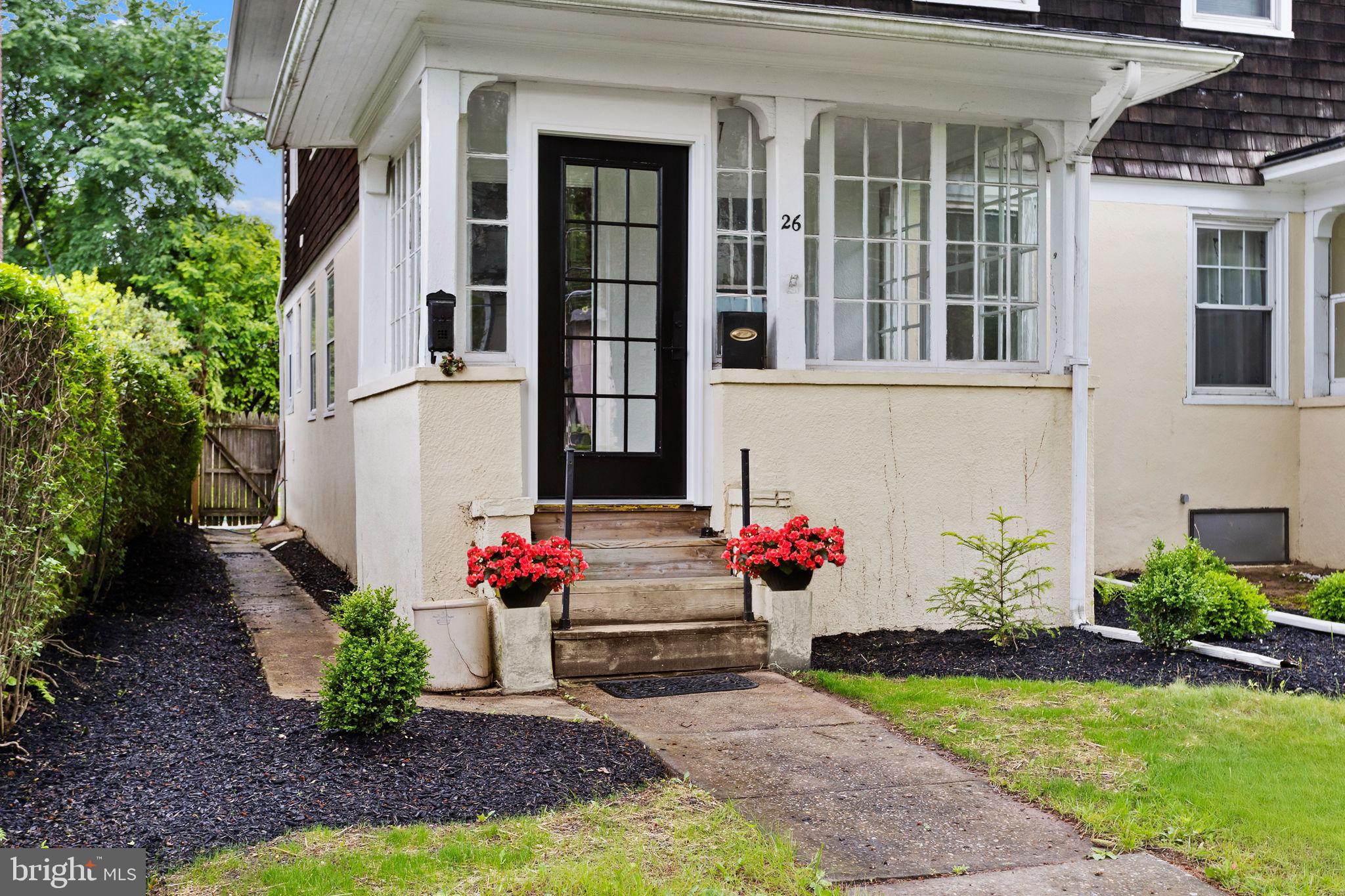 26 Jefferson Road Princeton, NJ 08540 - Photo 3 of 32 a front view of house with yard