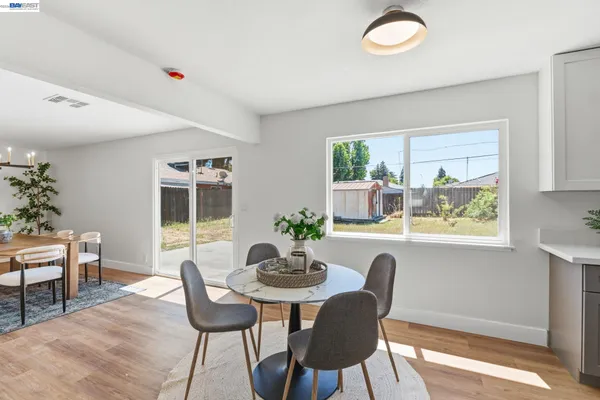 $374,999 | 4874 East Clinton Avenue, Fresno, CA 93703