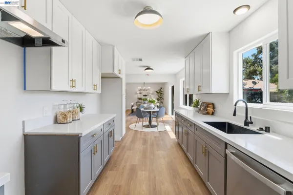 $374,999 | 4874 East Clinton Avenue, Fresno, CA 93703