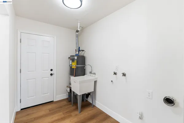 $374,999 | 4874 East Clinton Avenue, Fresno, CA 93703