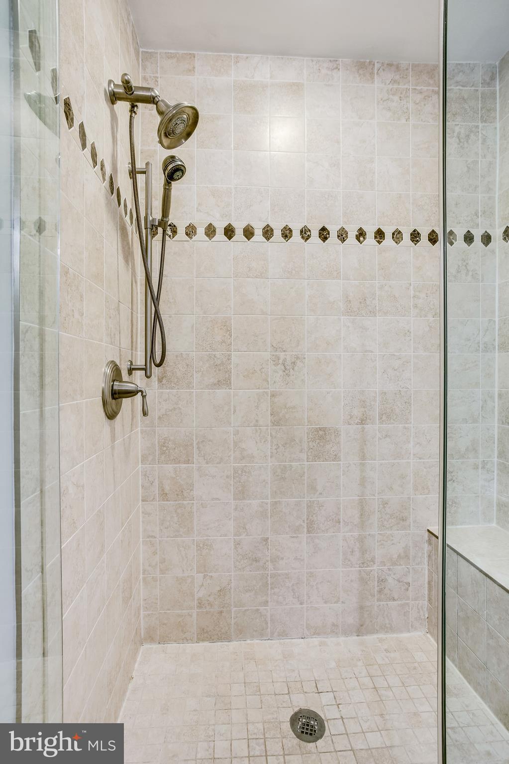 1756 Wainwright Drive Reston, VA 20190 - Photo 25 of 41 Master Bath with decorator tile