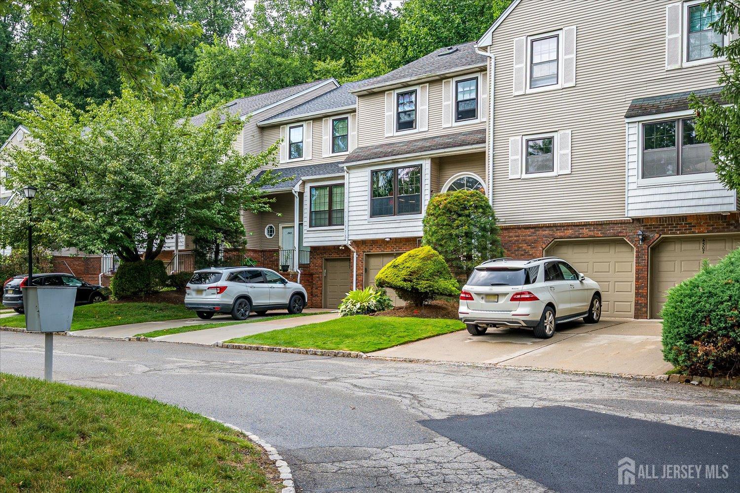 4506 Stonehedge Road Edison, NJ 08820 - Photo 2 of 51